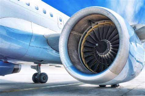 Molybdenum - A Vital Component for High-Performance Alloys and Aerospace Applications!